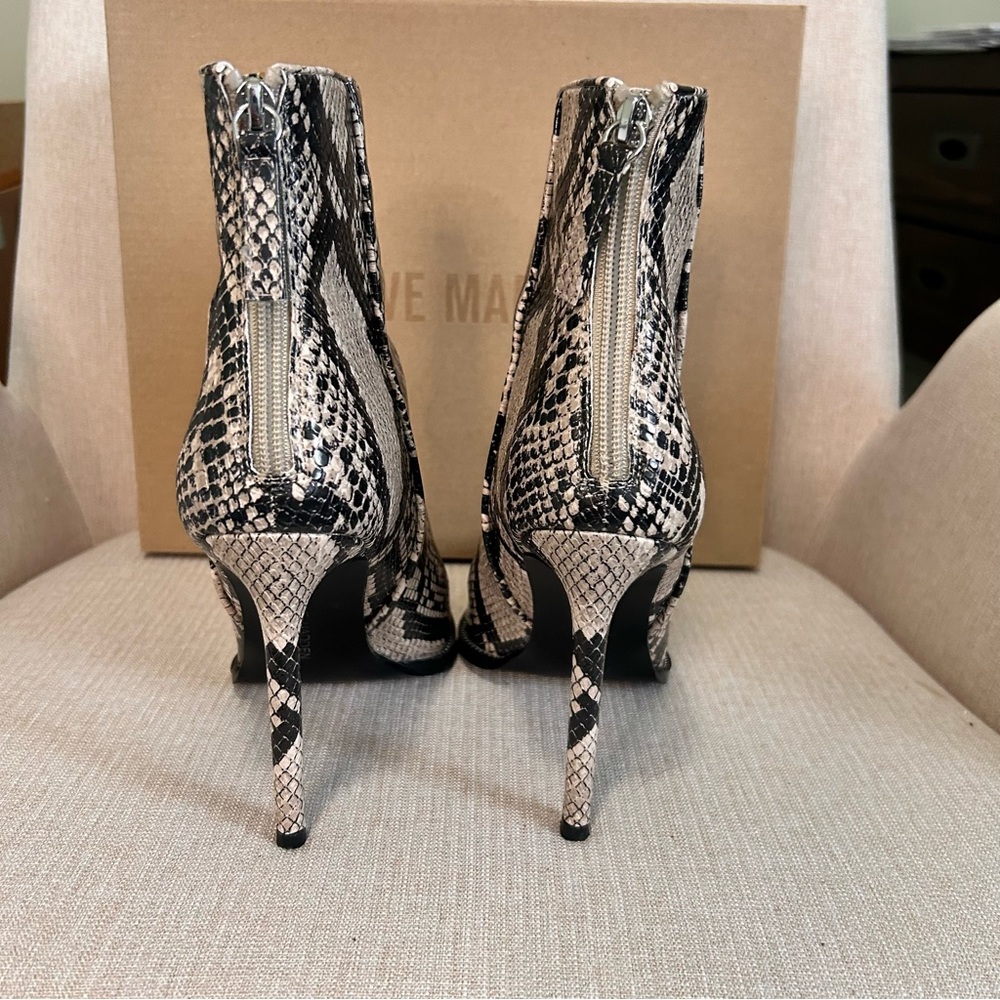 Steve Madden Monochrome Snake Print Heeled Boots - Picture 5 of 10